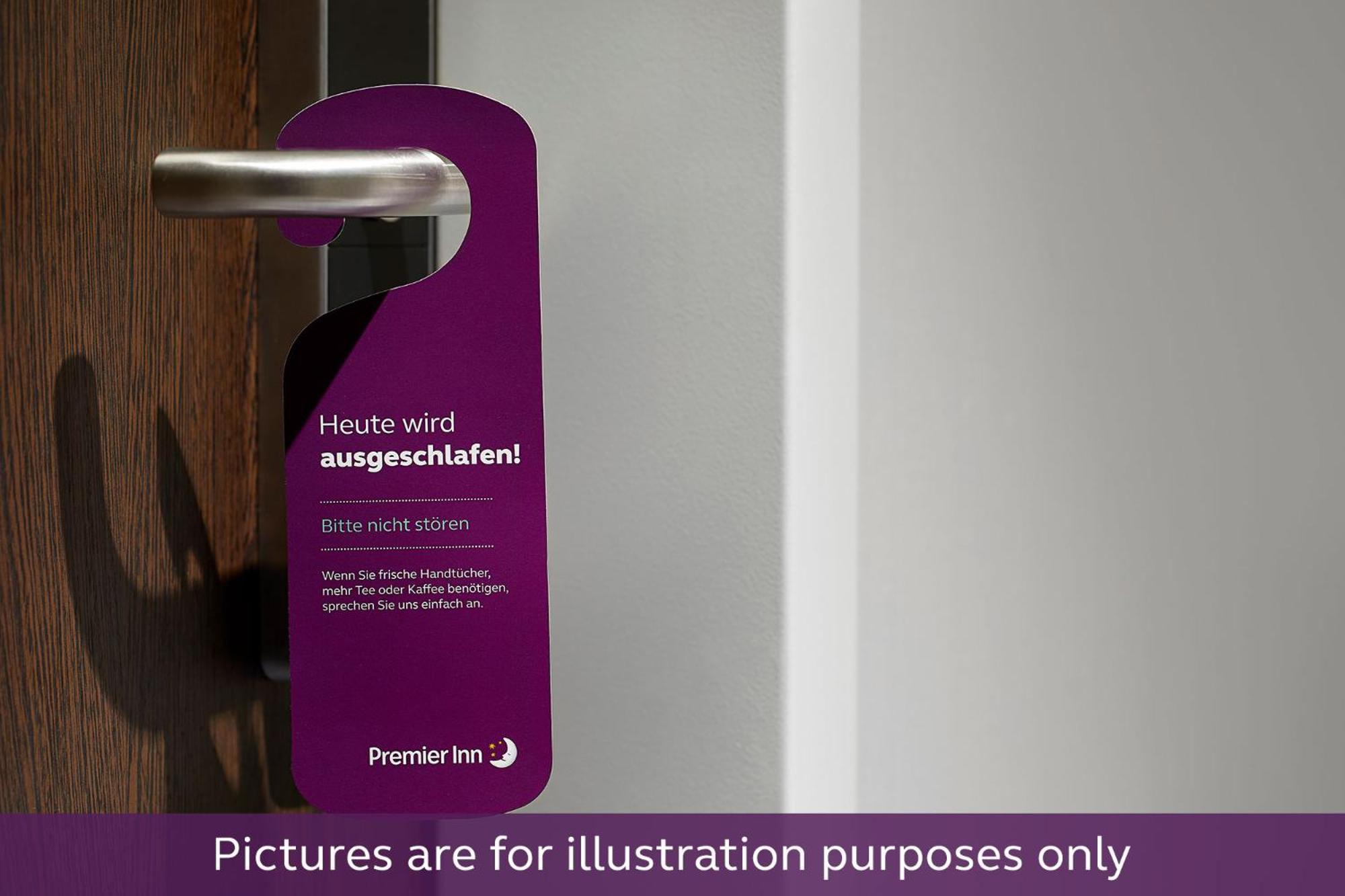Premier Inn Luebeck City Stadtgraben Экстерьер фото