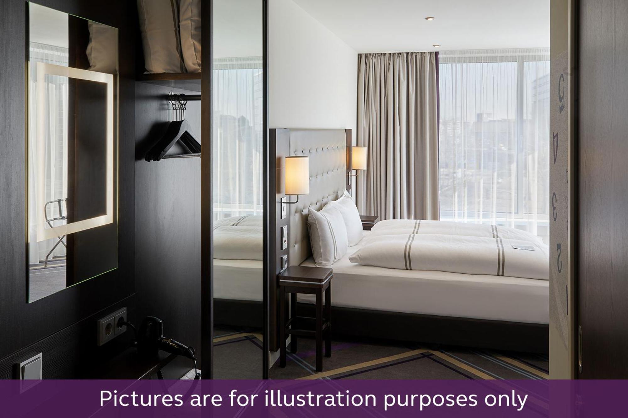 Premier Inn Luebeck City Stadtgraben Экстерьер фото