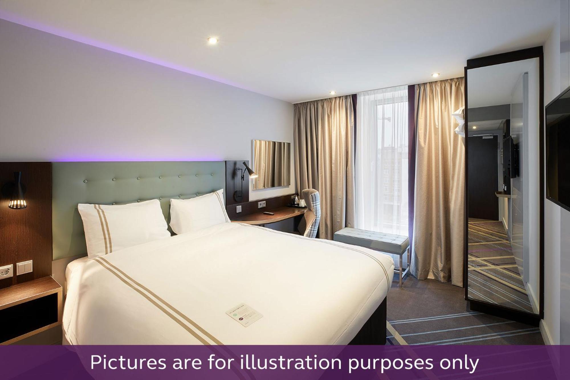 Premier Inn Luebeck City Stadtgraben Экстерьер фото