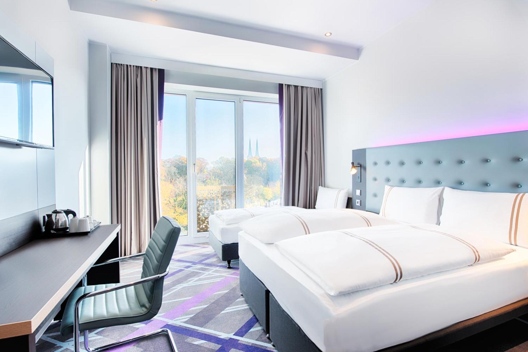 Premier Inn Luebeck City Stadtgraben Экстерьер фото